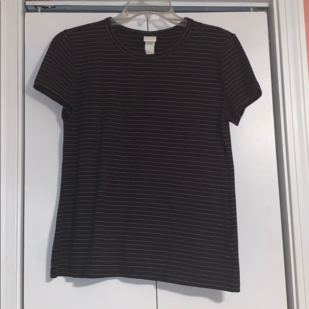 New H&M tee
